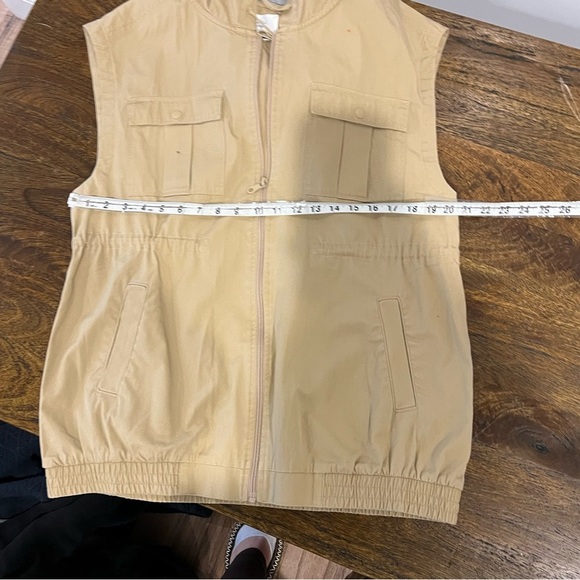 Offline by Aerie Tan Hooded Zip Front Cargo Unisex Vest - Picture 10 of 11